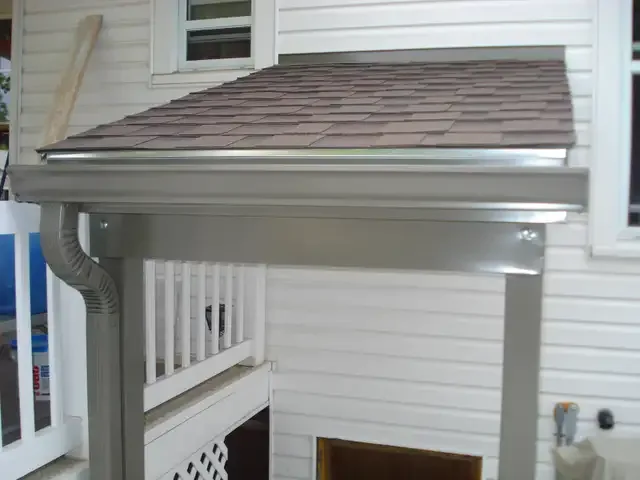 Aluminum Garage Door Frame Capping in Windows & Doors in London - Image 6