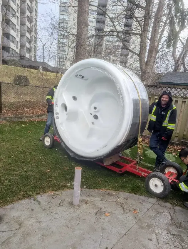 HOT TUB MOVER in Moving & Storage in London - Image 2
