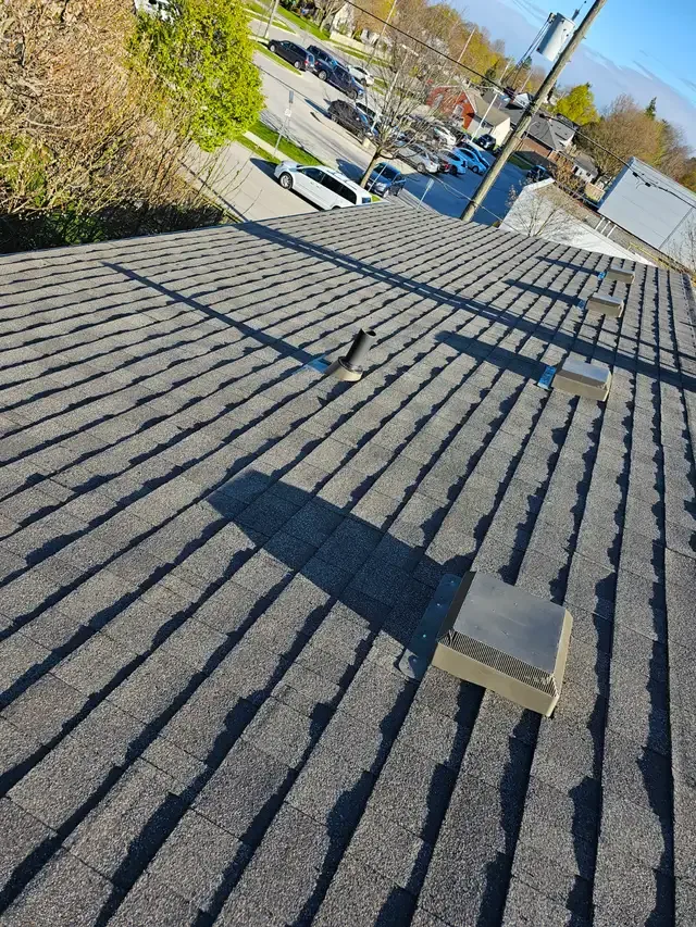 ROOF REPAIRS STARTING @$150 FULLY INSURED AVAILABLE IMMEDIATELY! in Roofing in London - Image 8