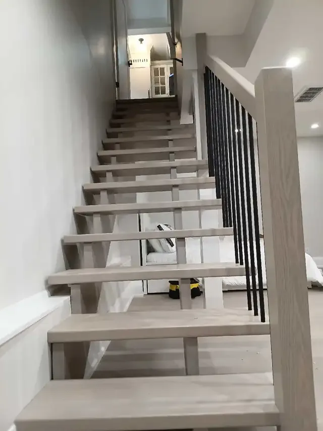Vynil flooring laying sq. ft. , Wood stain, Tile in Flooring in London - Image 7