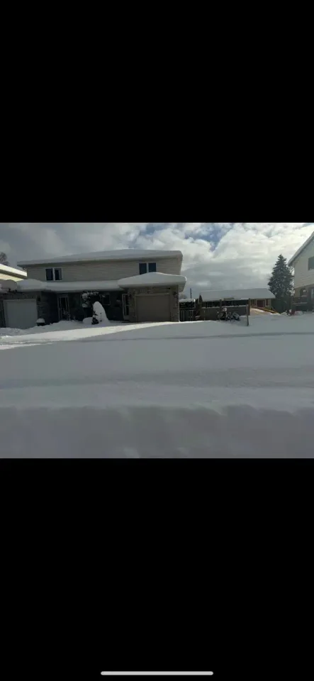 Residential & Commercial Snow Removal in Snow Removal & Property Maintenance in London - Image 7