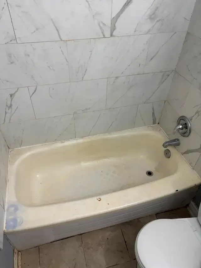 Bathtub Reglazing, Bathtub Refinishing, Resurfacing Tubs Tiles in Renovations, General Contracting & Handyman in London - Image 9