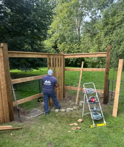 Fence Post Repairs & Fall Property Cleanups in Other in London - Image 3