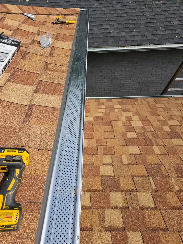 ROOF REPAIRS STARTING @$150 FULLY INSURED AVAILABLE IMMEDIATELY! in Roofing in London - Image 5