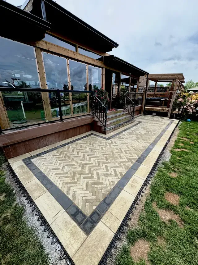 Interlock, Landscape and concrete in Interlock, Paving & Driveways in London - Image 11