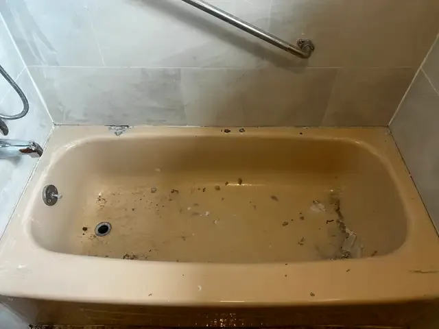 Bathtub Reglazing, Bathtub Refinishing, Resurfacing Tubs Tiles in Renovations, General Contracting & Handyman in London - Image 3