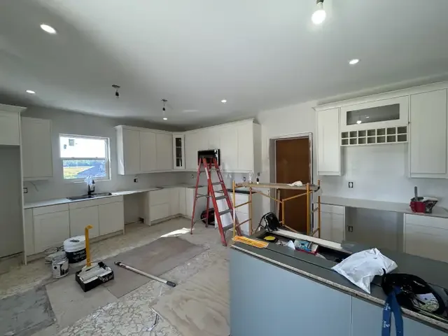 STAINING & PAINTING in Painters & Painting in London - Image 6