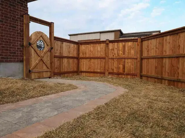 Level Posts Digging and Fences - Fences and Decks! in Fence, Deck, Railing & Siding in London - Image 5