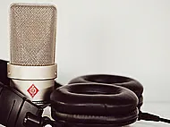 A casual yet professional voice over for your elearning presentation. Banner Image