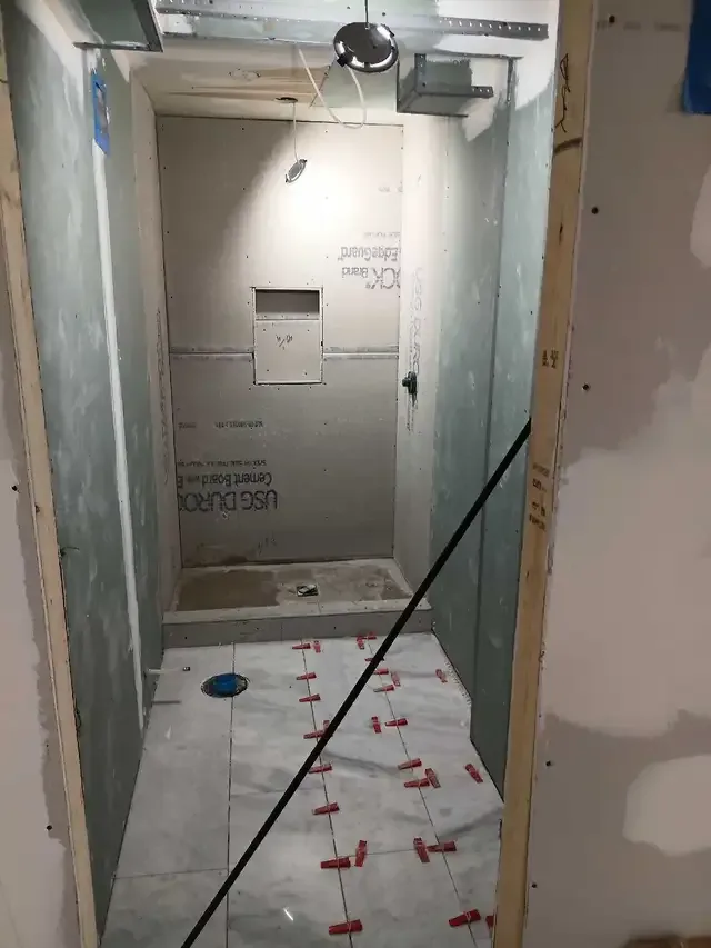 drywall,taper, mud, spray finish, more in Renovations, General Contracting & Handyman in London - Image 6