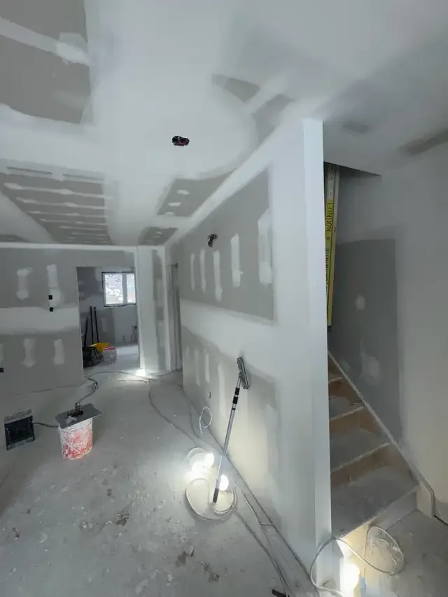 drywall finisher/handyman in Drywall & Stucco Removal in London - Image 9