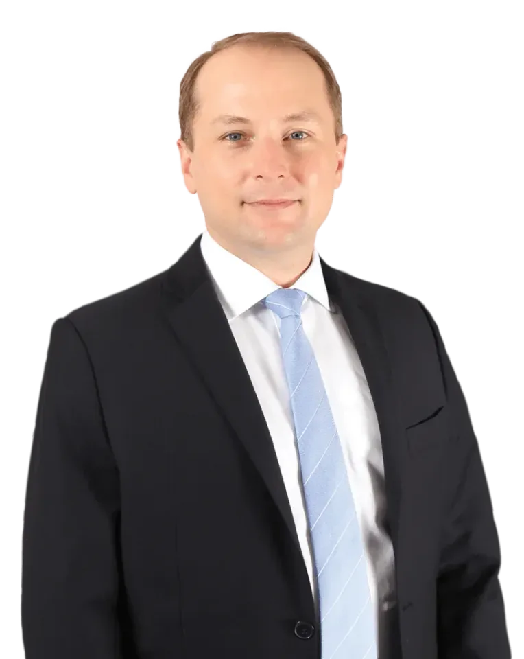 A headshot of Matthew Bota.