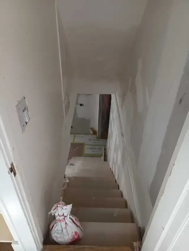 drywall,taper, mud, spray finish, more in Renovations, General Contracting & Handyman in London - Image 5