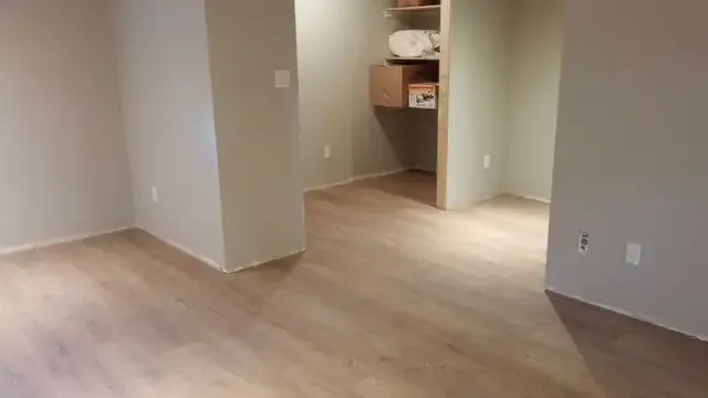 $0.90 Square Foot Vinyl laminate Installation in Flooring in London - Image 6