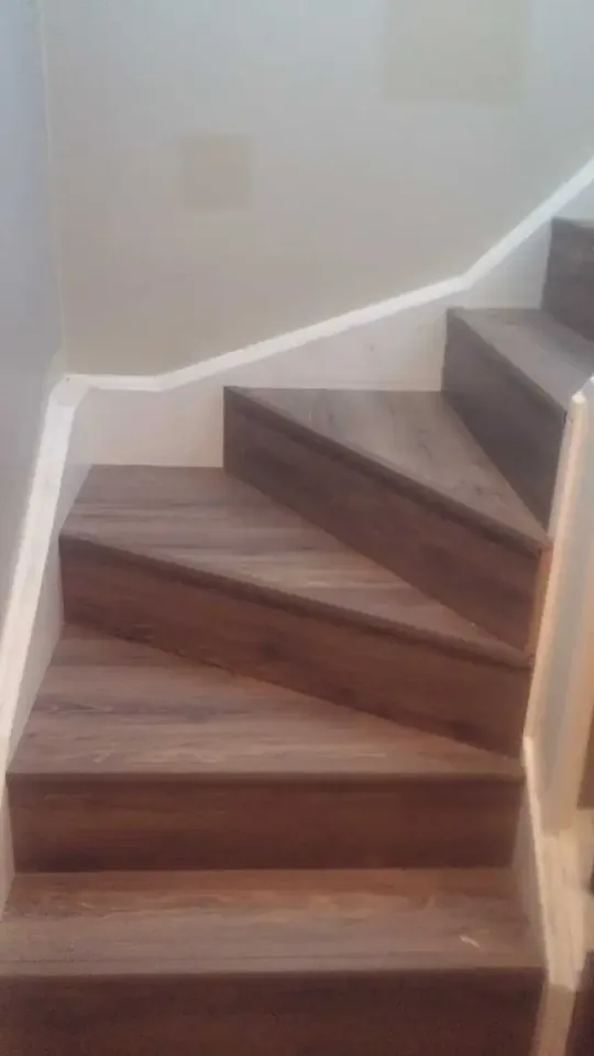 $0.90 Square Foot Vinyl laminate Installation in Flooring in London - Image 11