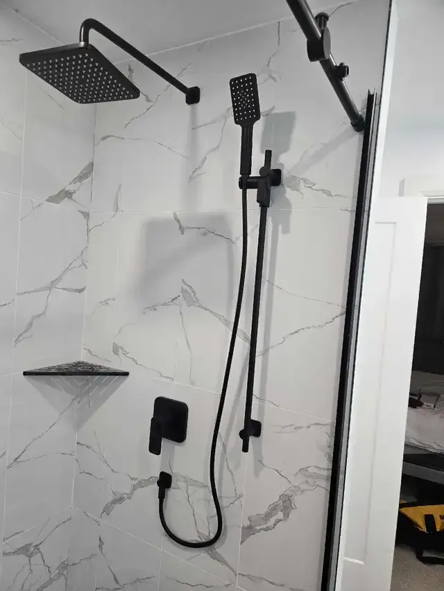 licensed plumber in Plumbing in London - Image 9