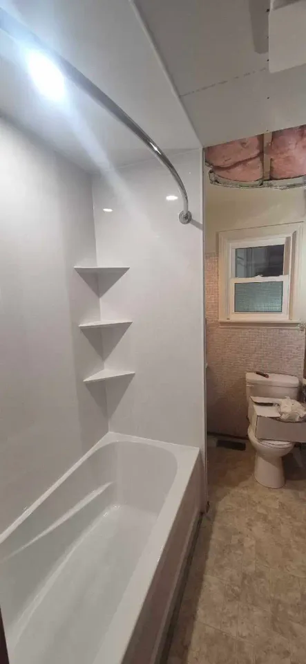 Bathroom Renovations basic package in Renovations, General Contracting & Handyman in London - Image 2