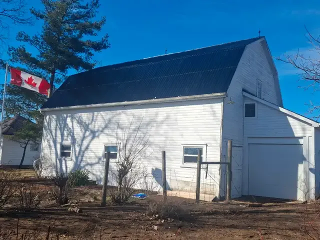 Canada Pro Barn Painting in Painters & Painting in London - Image 4