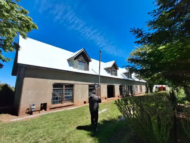 Canada Pro Barn Painting in Painters & Painting in London - Image 3