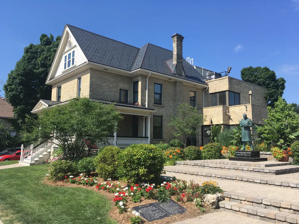 Banting House on Adelaide Street, July 2017.