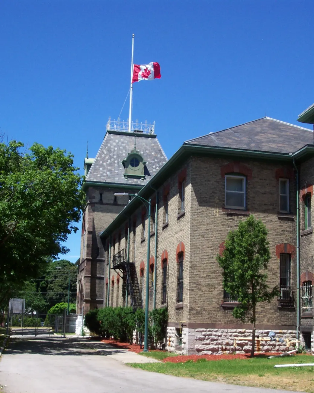 The Wolseley Hall wing housing the Royal Canadian Regiment Museum, June 2007.