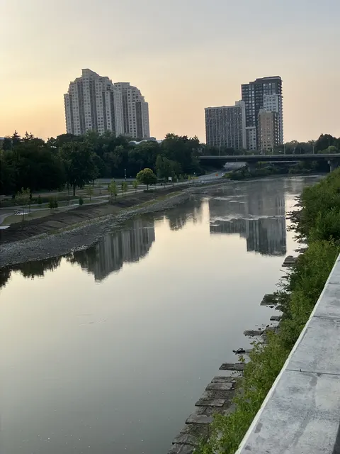The Thames River on a September morning in 2025.